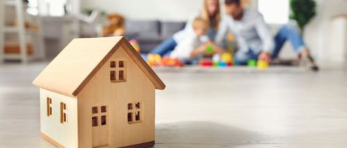 四家人身险公司退保率超10 银保渠道 投资储蓄型产品成退保高发区